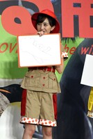 ナマケモノの絵を描いたおひさまかなこちゃん。