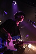 汐碇真也（B / Yap!!!）（Photo by  Takahiro Takinami）