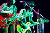 LOVE PSYCHEDELICO（撮影：岡田貴之）