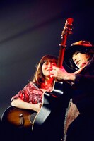 LOVE PSYCHEDELICO（撮影：岡田貴之）