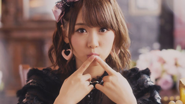 芹澤優「PRINCESS POLICY」ミュージックビデオのワンシーン。