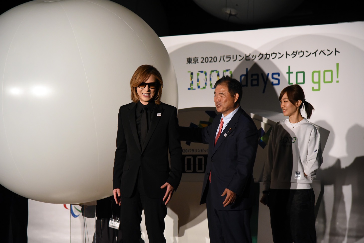 YOSHIKI（X JAPAN）、東京オリンピック競技大会・東京パラリンピック競技大会担当・鈴木俊一大臣。