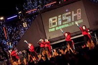 「THE けやき GUERRiLLA BiSH」の様子。(写真提供：エイベックス)
