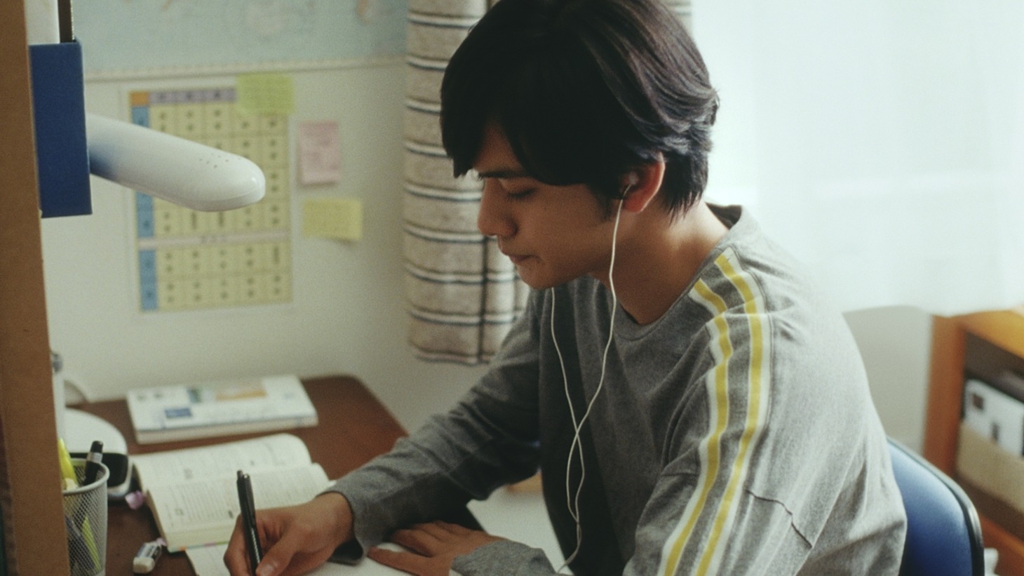 カロリーメイト「一歩を信じる」120秒CMのワンシーン。
