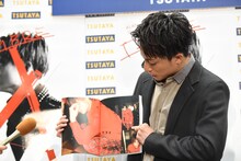 お気に入りのカットを紹介する白濱亜嵐（GENERATIONS from EXILE TRIBE / EXILE）。