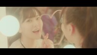 NMB48「ワロタピーポー」MVのワンシーン。