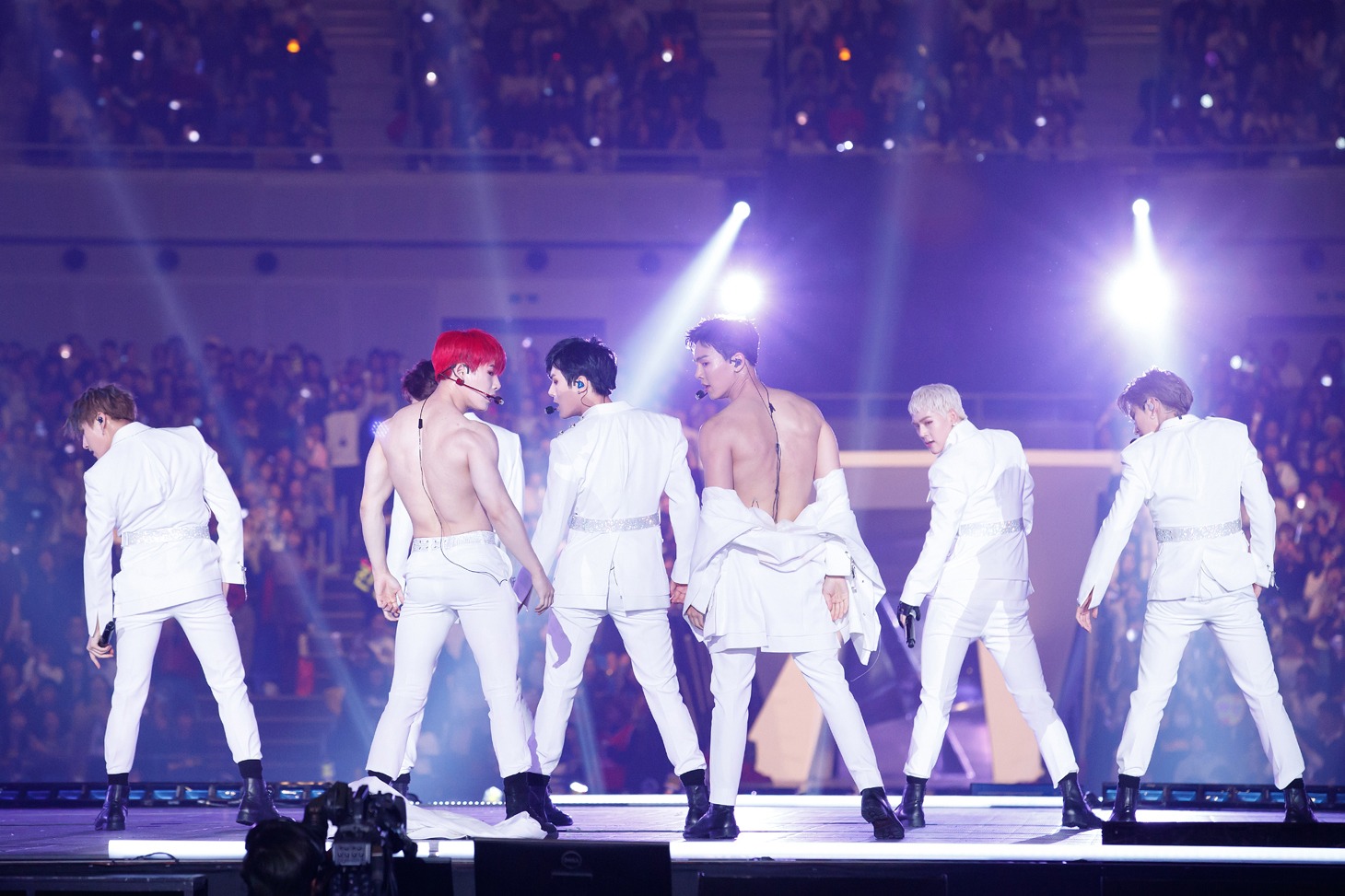 MONSTA X