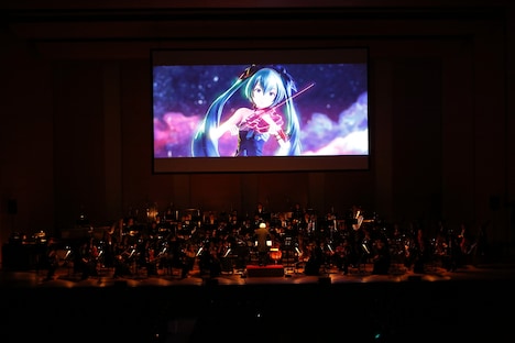 「初音ミクシンフォニー2017」東京国際フォーラム ホールA公演の様子。(c)Crypton Future Media, INC. www.piapro.net