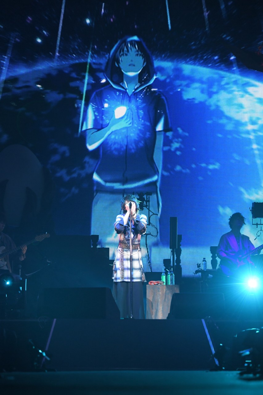 人気画像10位は「そらる、満員の横アリ単独公演でツアー完走『夢みたいな日になったよ』」より、そらる。（撮影：小松陽祐［ODD JOB］、岡本麻衣）
