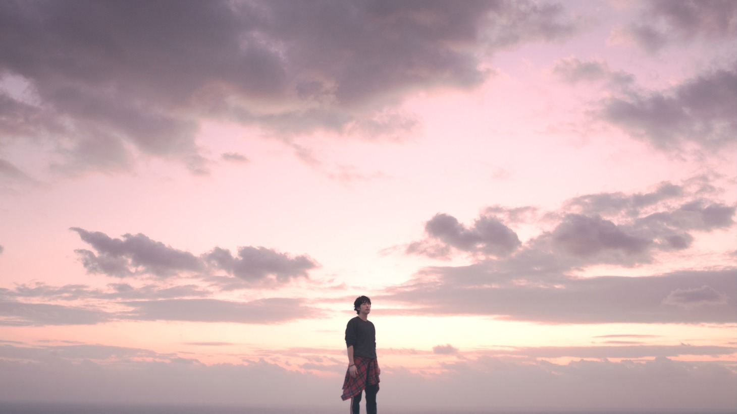 DEAN FUJIOKA「DoReMi」のミュージックビデオのワンシーン。
