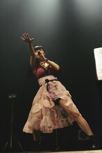 ぱいぱいでか美（Photo by Genki Arata）