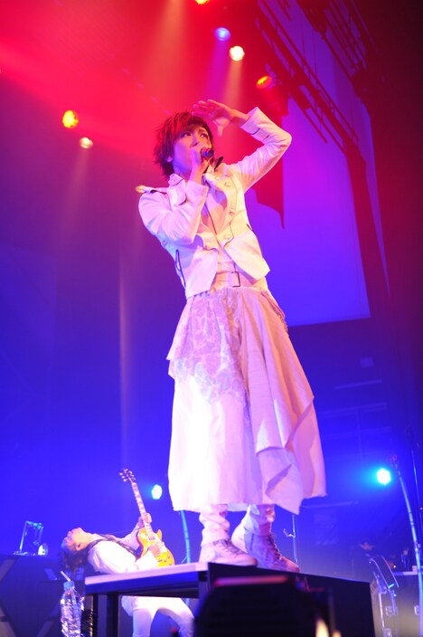 マオ（Vo）（撮影：原田直樹）