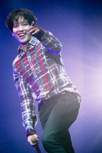 ジョン・ヨンファ（G, Vo）（撮影：田中聖太郎）