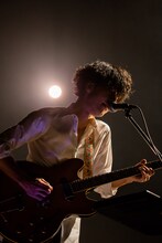 田中和将（Vo, G）（撮影：藤井拓）