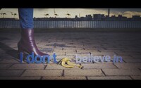 [Alexandros]「I Don't Believe In You」ミュージックビデオのワンシーン。