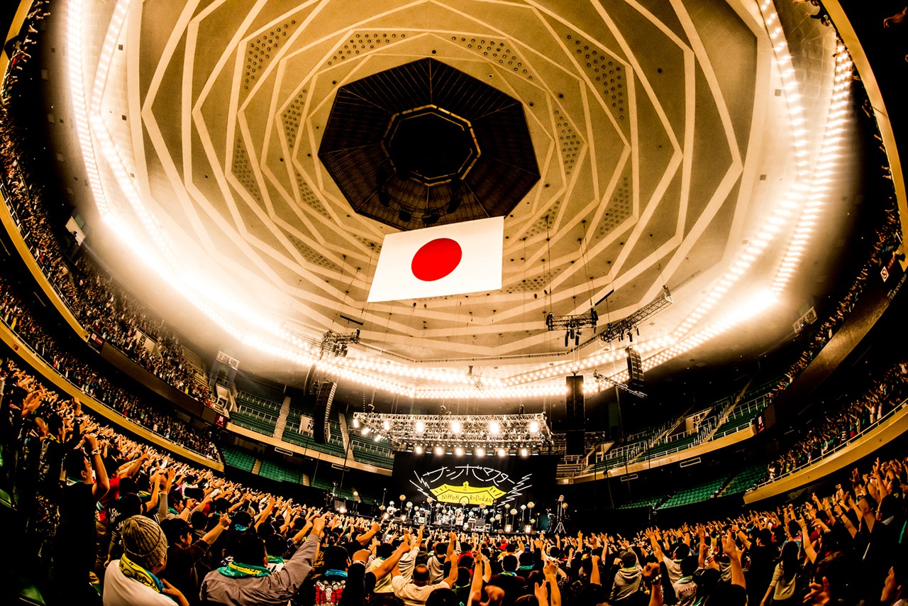 「サンボマスター【1st日本武道館2017】～そのたてものに用がある～」の様子。（撮影：浜野カズシ）