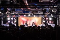 Someday Somewhereのライブの様子。（写真提供：Virgin Music）