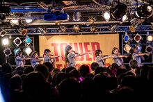 ラストアイドル暫定メンバーのライブの様子。（写真提供：Virgin Music）
