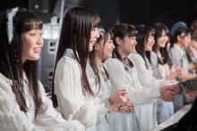 Someday Somewhereの握手会の様子。（写真提供：Virgin Music）