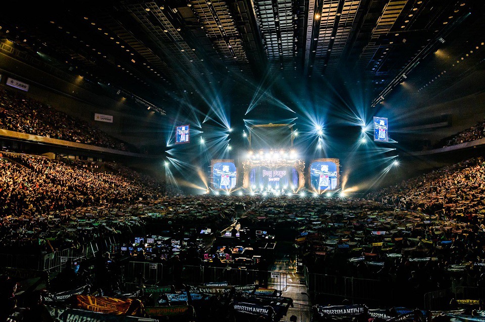 MAN WITH A MISSION「Dog Days Tour 2017」埼玉・さいたまスーパーアリーナ公演の様子。（Photo by Nobuyuki Kobayashi、Daisuke Sakai [FYD Inc.]）