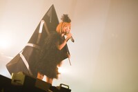 こしじまとしこ（CAPSULE）