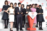 「Yahoo!検索大賞2017」発表会の出席者たち。