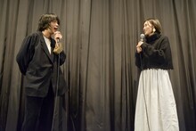 峯田和伸（銀杏BOYZ）と臼田あさ美。