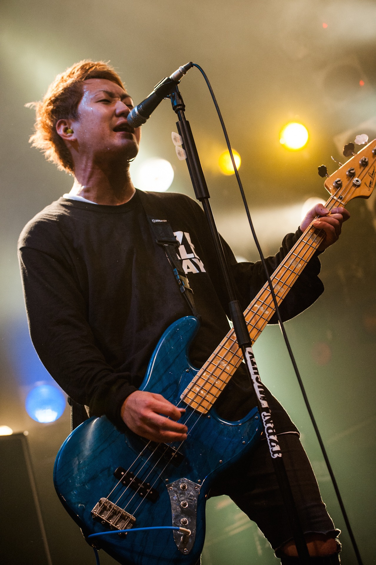よっぴー（Vo, B / POT）（Photo by manaty）