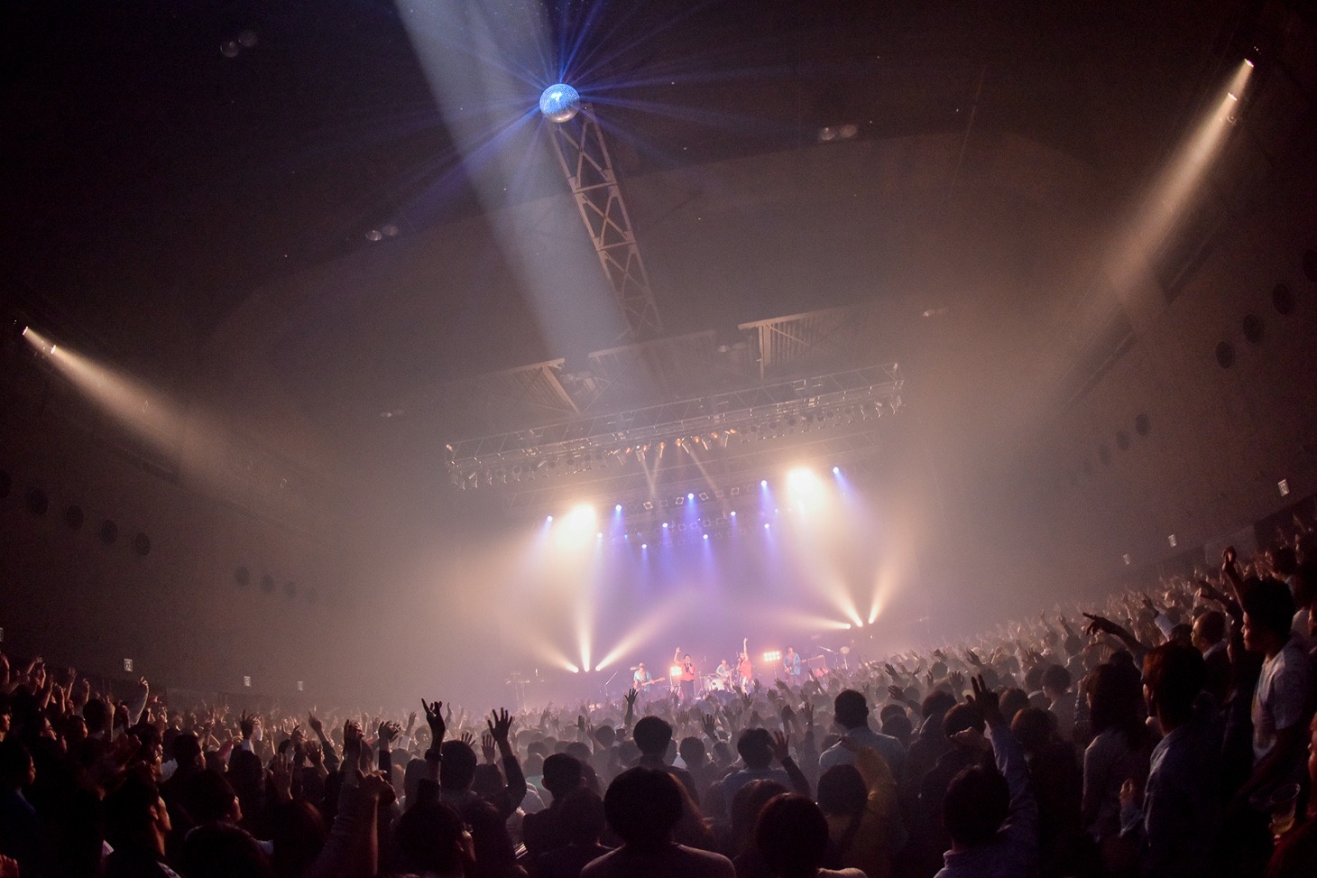 「Awesome Talks -One Man Show 2017Autumn/Winter-」東京・Zepp DiverCity TOKYO公演の様子。（撮影：古渓一道）