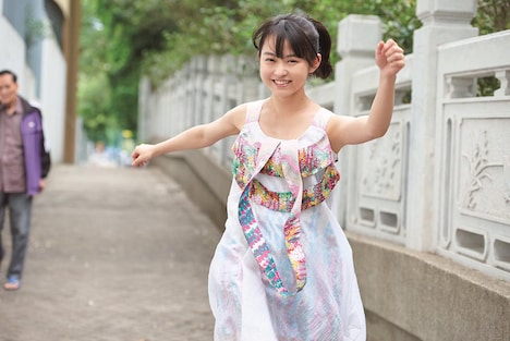 伊藤万理華1st写真集より。（撮影：大江麻貴）