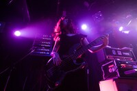 藤本ひかり（B / 赤い公園）（Photo by Daisuke Ishizaka[Hatos]）