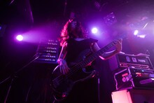 藤本ひかり（B / 赤い公園）（Photo by Daisuke Ishizaka[Hatos]）