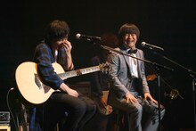 水野良樹とバカリズム。（撮影：栗原洋平）