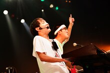 左からの子、mono。