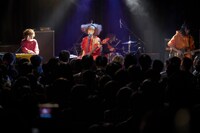 新津由衣 （Photo by Ikeya Tomohide）