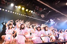 「AKB48劇場12周年特別記念公演」の様子。(c)AKS