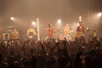 爆弾ジョニー「SUPER BAKUDANIUS」の様子。（撮影：新保勇樹）