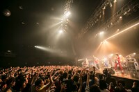 爆弾ジョニー「SUPER BAKUDANIUS」の様子。（撮影：新保勇樹）