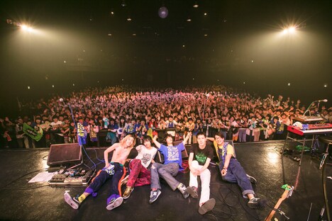 爆弾ジョニー「SUPER BAKUDANIUS」の様子。（撮影：新保勇樹）