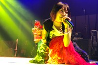 LiSA（写真提供：SACRA MUSIC）