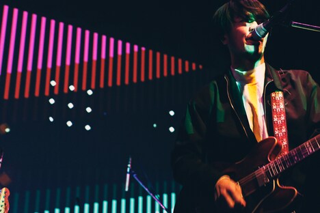 K（Vo, G, Key, Programming）（撮影：山本拓未）