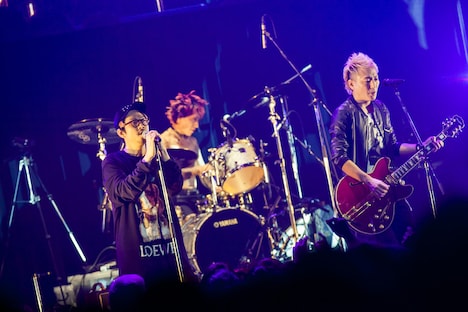 「WACKのフェス。」より渡辺淳之介を迎えたGHOST ORACLE DRIVEのライブの様子。（写真提供：WACK）