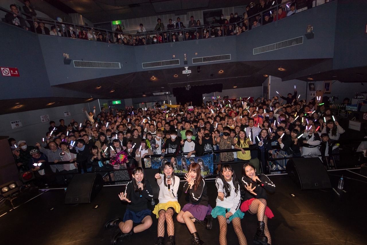 マジカル・パンチライン「DANCE DANCE ROMANCE: PART I」の様子。（写真提供：ポニーキャニオン）