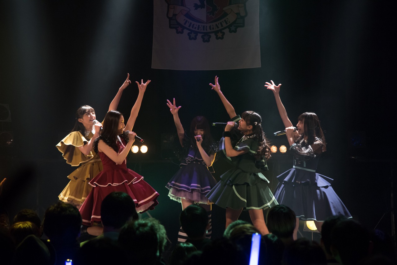 マジカル・パンチライン「DANCE DANCE ROMANCE: PART I」の様子。（写真提供：ポニーキャニオン）