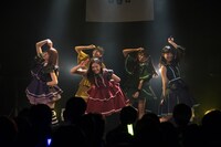 マジカル・パンチライン「DANCE DANCE ROMANCE: PART I」の様子。（写真提供：ポニーキャニオン）