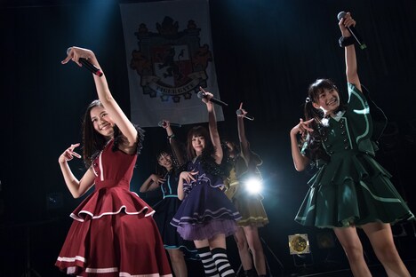 マジカル・パンチライン「DANCE DANCE ROMANCE: PART I」の様子。（写真提供：ポニーキャニオン）