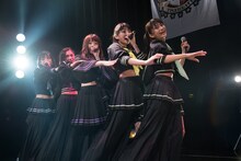 マジカル・パンチライン「DANCE DANCE ROMANCE: PART I」の様子。（写真提供：ポニーキャニオン）