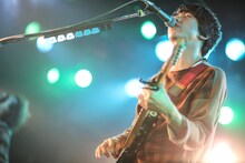 片岡健太（Vo, G / sumika）（撮影：西槇太一）