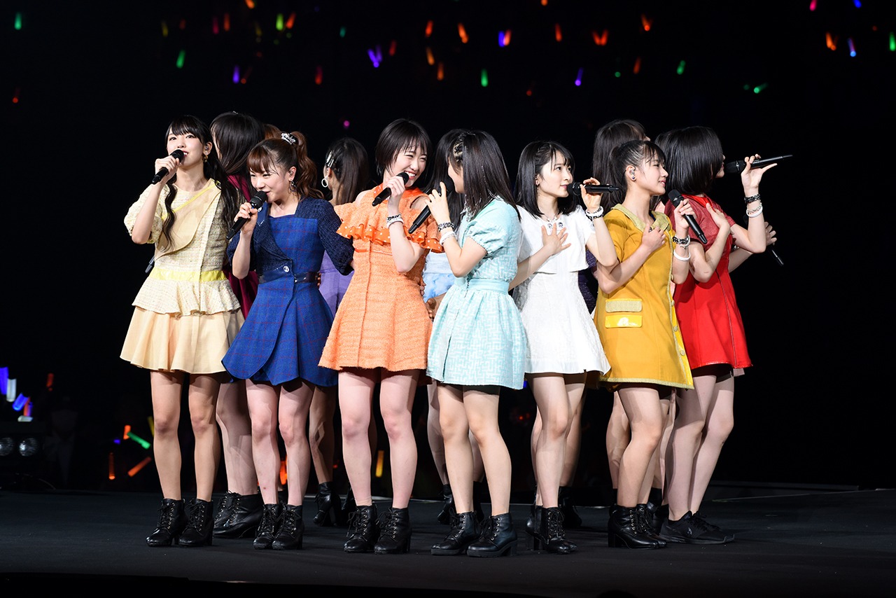 モーニング娘。'17「モーニング娘。誕生20周年記念コンサートツアー2017秋～We are MORNING MUSUME。～工藤遥卒業スペシャル」東京・日本武道館公演の様子。