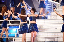 モーニング娘。'17「モーニング娘。誕生20周年記念コンサートツアー2017秋～We are MORNING MUSUME。～工藤遥卒業スペシャル」東京・日本武道館公演の様子。